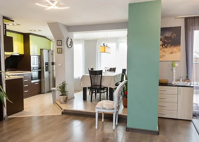 Modern 2-level With Balcony In By Flat Mаnager Apartman