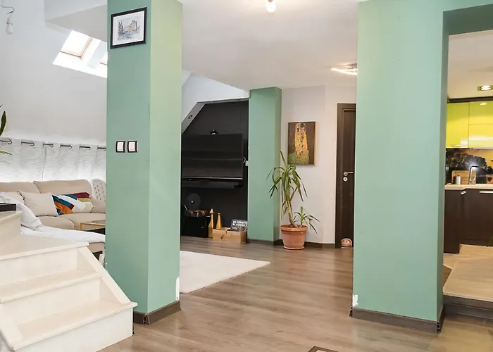 아파트 Modern 2-level With Balcony In By Flat Mаnager *