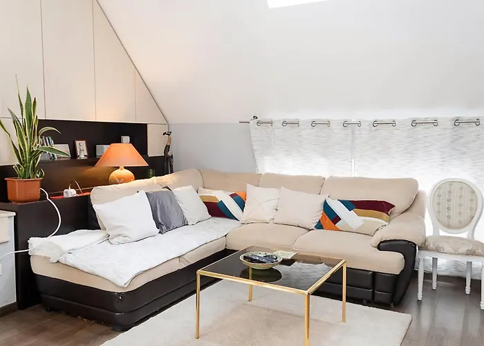 아파트 Modern 2-level With Balcony In By Flat Mаnager 바르나